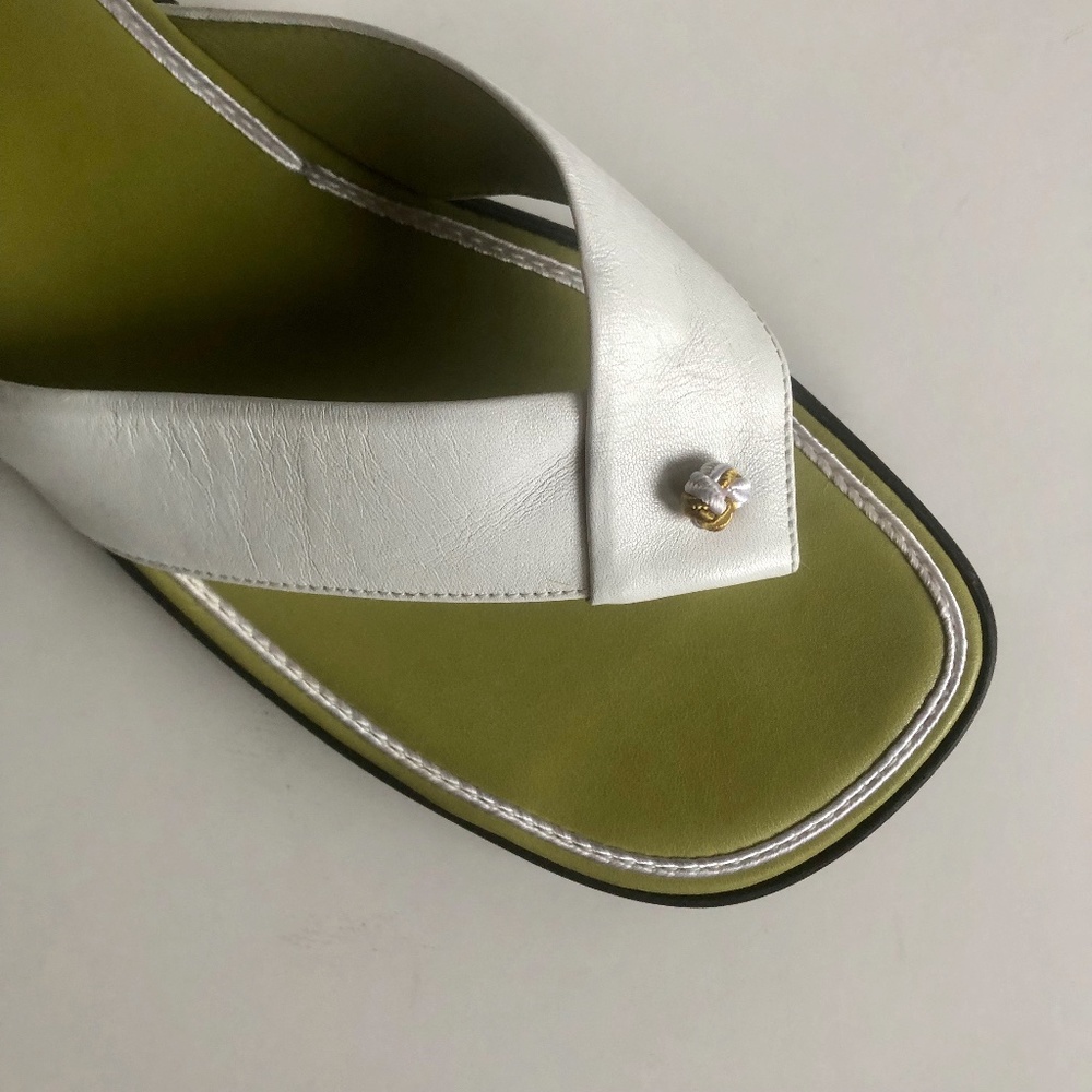 NEW!  WOT White Genuine Leather Unisa sandal Flip-Flops